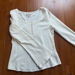 Brand never worn. I removed the tags